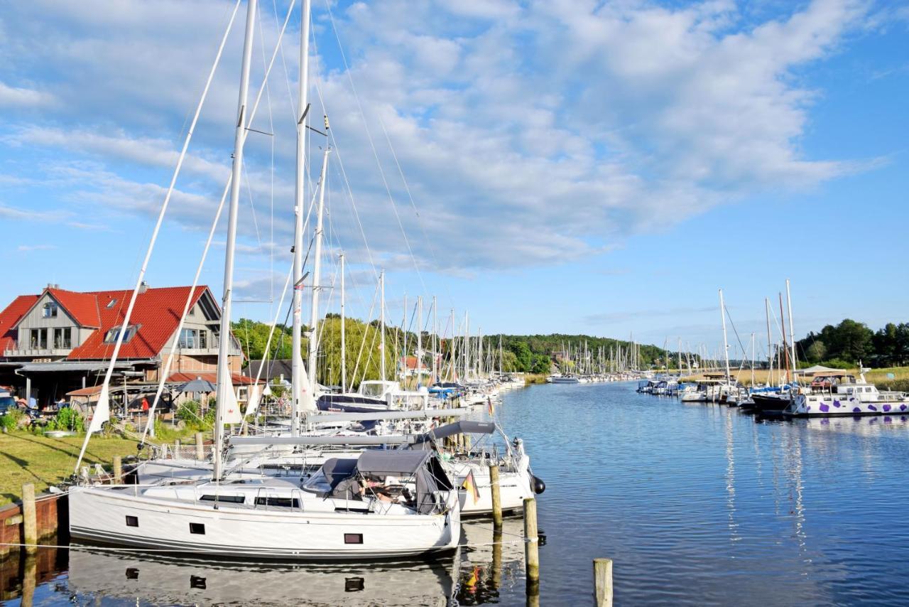 Schoene Ferienwohnungen Mit Kamin Im Ostseebad Sellin Ngoại thất bức ảnh