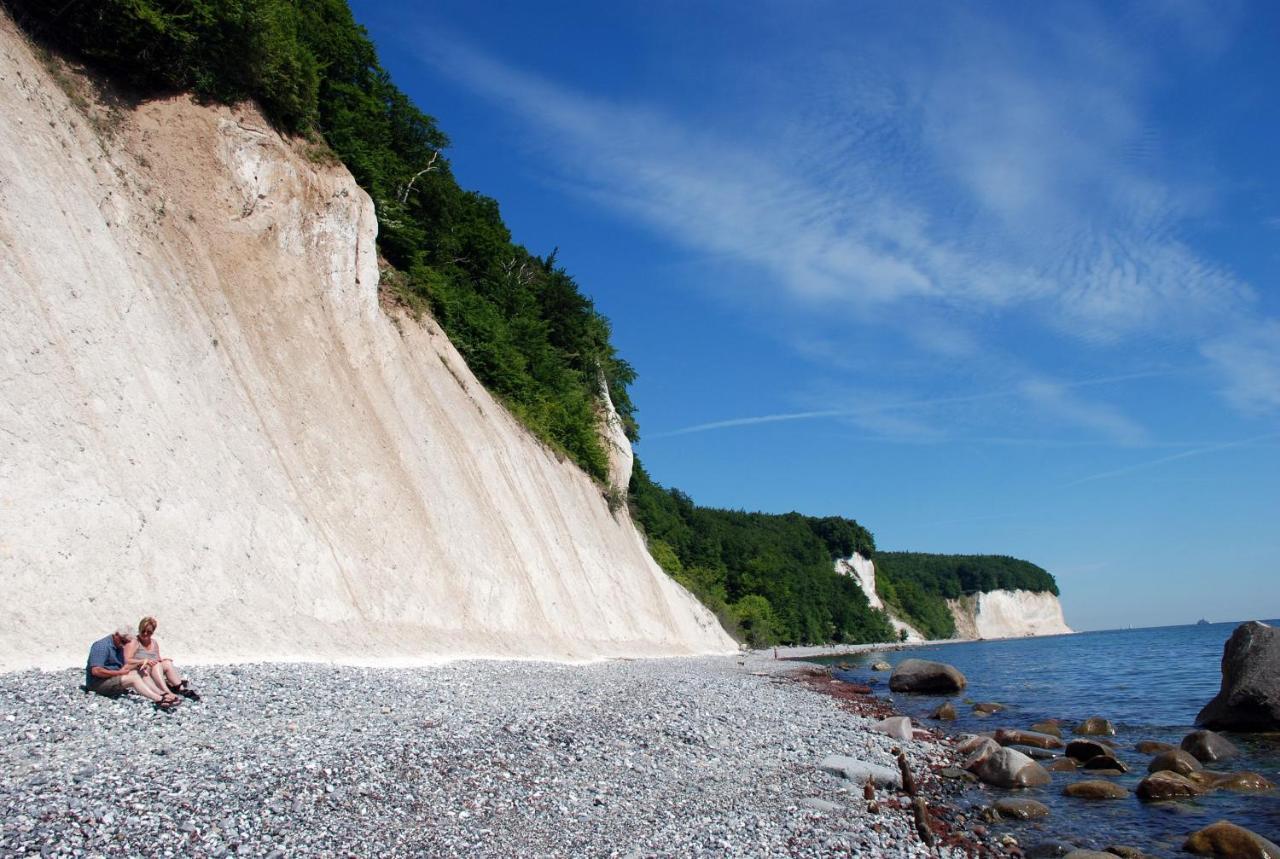 Schoene Ferienwohnungen Mit Kamin Im Ostseebad Sellin Ngoại thất bức ảnh